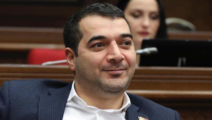 Աներձագի «կրոնական» վոյաժները. «Հրապարակ»