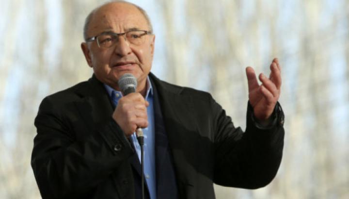 Մեր ժողովուրդն այսօր պիտի ոտքի կանգնի․ Վազգեն Մանուկյան