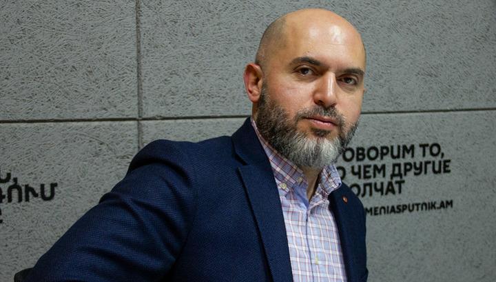 «Ինչու է սա կեղծիք»․ Արմեն Աշոտյանի հոդվածը․ «Առավոտ»