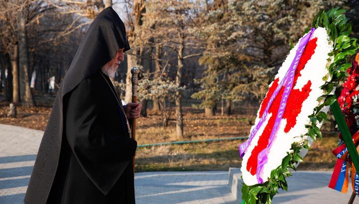 Գարեգին Բ-ն այցելել է «Եռաբլուր»