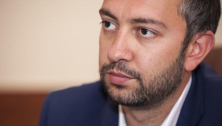 Զրահաբաճկոնները չեն բերվել, իսկ կանխիկացված 1,2 միլիոն դոլարը մնացել է Էդուարդ Աղաջանյանի մոտ․ Dejavu