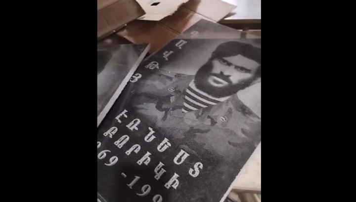 Ադրբեջանցիները կոտրել են Հադրութի Վարդաշատ գյուղի զոհված զինվորների շիրմաքարերը