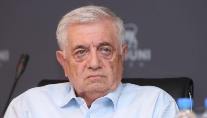 Միակ ճիշտ լուծումը կլիներ այն, որ Ռոբերտ Քոչարյանը գտնվեր ազատության մեջ, իսկ գործի քննությունը կասեցվեր. Ռուբեն Սահակյան. 7or.am