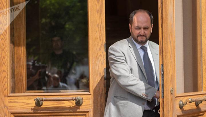 Ուսուցիչների և ստեղծագործողների «աննախադեպ» ազատություն․ Արայիկ Հարությունյանը նշել է ձեռքբերումները