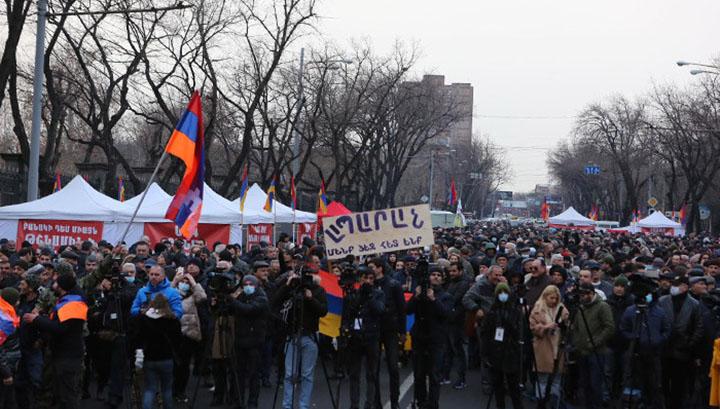 Փաշինյանի հանրահավաքին մասնակցելու փոխարեն գնացել են Բաղրամյան՝ Փաշինյանին մերժելու