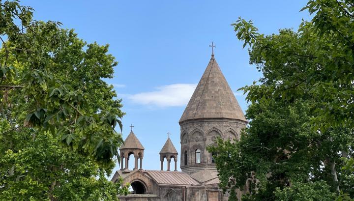 Մայր Աթոռն իր աջակցությունն է ցուցաբերում բռնի տեղահանված արցախահայությանը