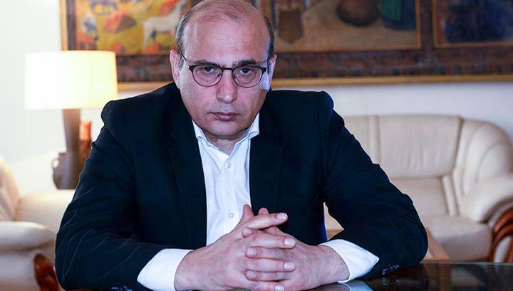 Պուտինի նման գովեստից իրենցքայլականները պետք է գետինը մտնեին, այլ ոչ թե ոգևորվեին. քաղաքագետ