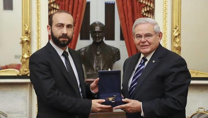 Արարատ Միրզոյանը 30 րոպե ուշացել է Մենենդեսի հետ հանդիպումից, Մենենդեսին անգամ Բայդենը չի սպասեցնում. Սուրեն Սարգսյան