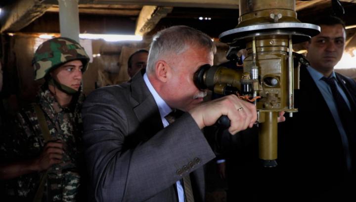 ՀԱՊԿ գլխավոր քարտուղարը Երասխի մարտական հենակետեր է այցելել