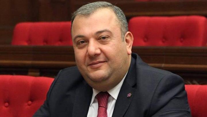 Չեմ զարմանա, որ մի օր դավաճան կապիտուլյանտը «իրավունքի ուժով» կասի Արցախը ադրբեջանական է և վերջ․ Արթուր Թովմասյան