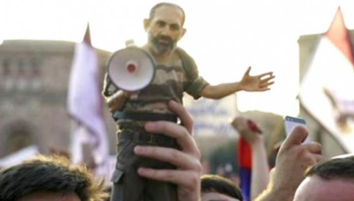 Փաշինյանի վարկանիշն, այո՛, ընկած է, բայց դա պետք է քաղաքականապես արձանագրել․ վերլուծական