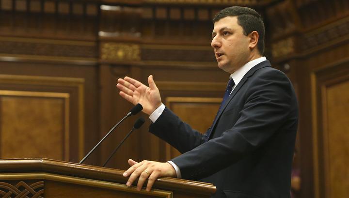 Անընդհատ դաշտ են նետվում վտանգավոր թեզեր. Աբրահամյան