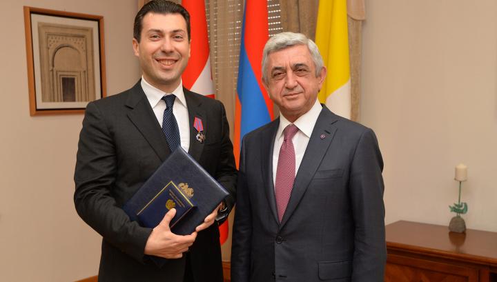 Սերժ Սարգսյանը պարգևատրել է Միքայել Մինասյանին