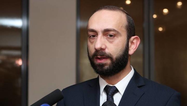 Թանկարժեք ցուցահանդես․ ԱԳ նախարարը ցուցահանդեսի է գնում Ժնև