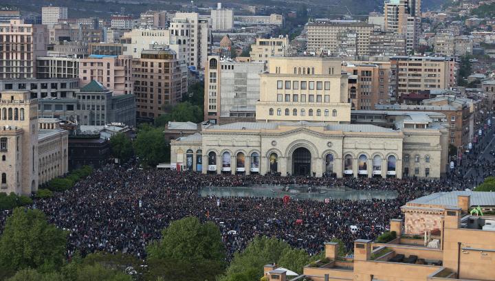 Բազմամարդ հանրահավաք՝ առանց առաջնորդի. Լուսանկարներ