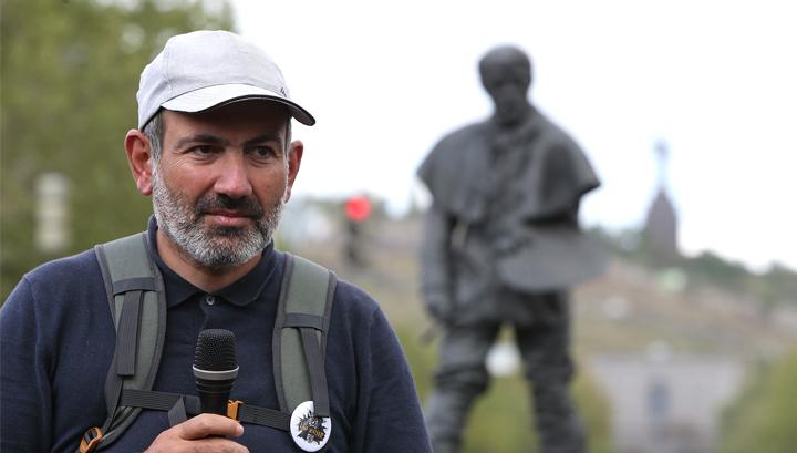 Նիկոլ Փաշինյանն ու Գարեգին Բ-ն հանդիպել են