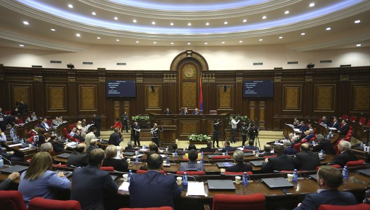 ԱԺ նիստը տևեց ընդամենը 10 րոպե