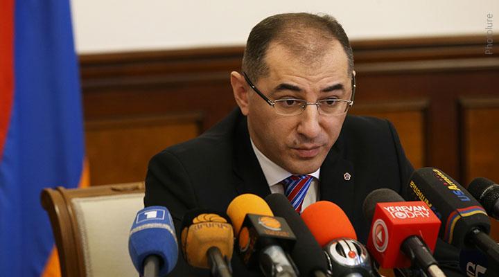 Վարդան Արամյանը վայր է դրել Ֆինանսների նախարարի պաշտոնակատարի լիազորությունները