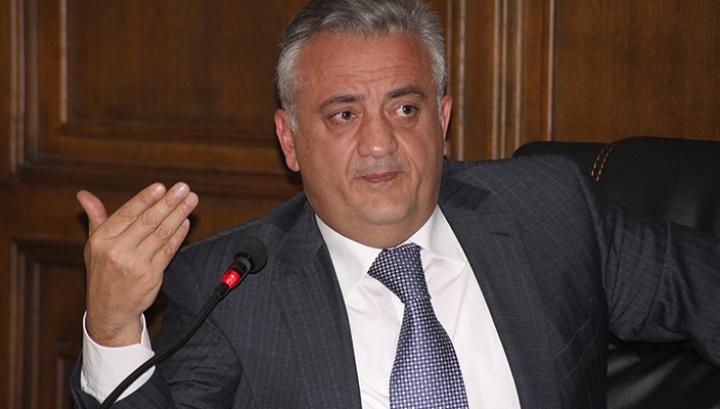 Ապրիլյան իրադարձություններին մարդիկ բավականին մեծ գումարներ հանել են, տարել-պահել են դոշակի տակ. ԿԲ նախագահ