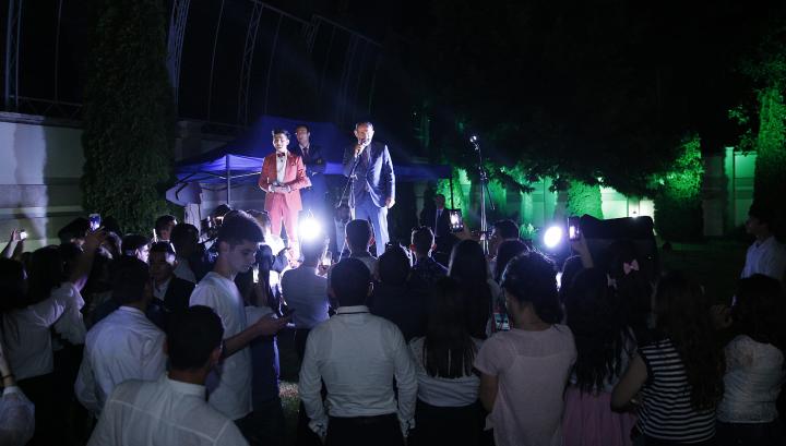 Վերջին զանգը՝ կառավարական առանձնատանը. Լուսանկարներ