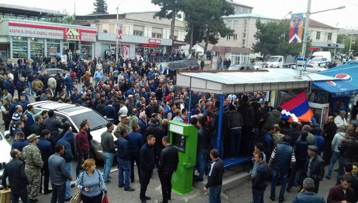 Ստեփանակերտում ցույցեը դադարեցվել են