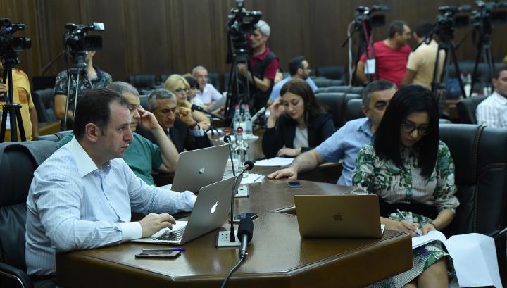 Ընտրական օրենսգրքի շուրջ հերթական քննարկումը անցավ թեժ մթնոլորտում