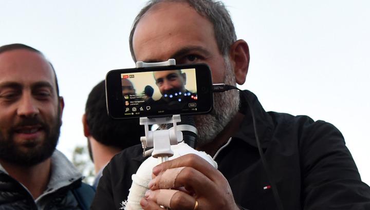 Նիկոլ Փաշինյանը պատասխանում է օգտատերերի հարցերին