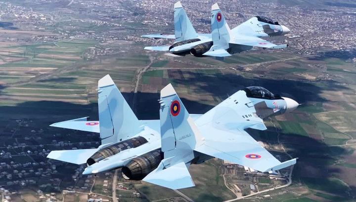 Դավիթ Տոնոյանը հանդիպել է ՌԴ առաջատար օդաչու-փորձարկողների հետ