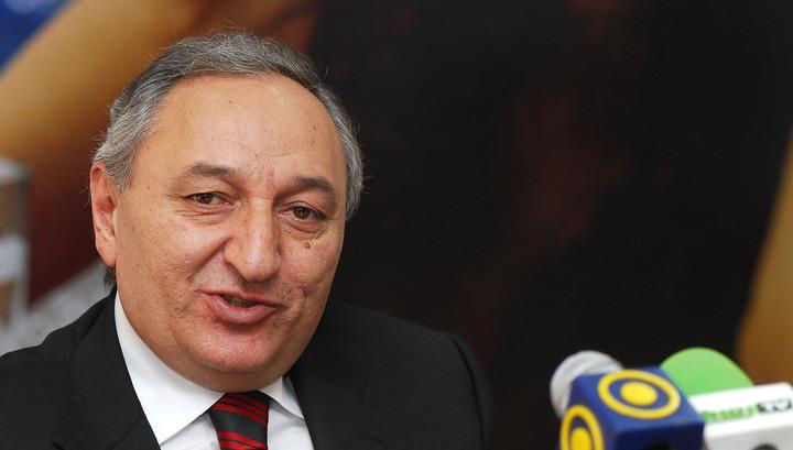 Վարդան Բոստանջյանի մանդատը փոխանցվեց Այծեմնիկ Օհանյանին