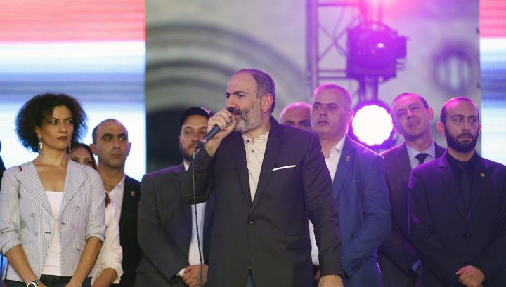 Սահմանադրությունը՝ նոր կոստյում Նիկոլ Փաշինյանի համար