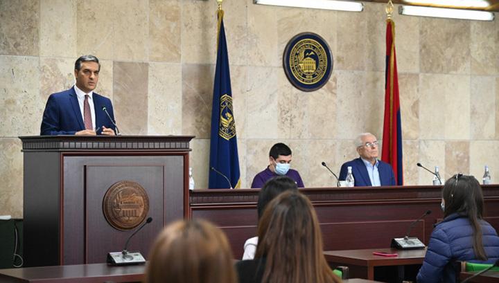 ՄԻՊ-ը հանդիպել է ԵՊՀ ուսանողների հետ. ՄԻՊ