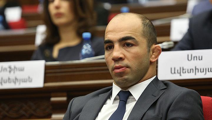 Այնքան են լույս լցրել, որ ասեն աննախադեպ լուսավորություն է, նախկինների օրոք նման բան չի եղել. Արսեն Ջուլֆալակյան