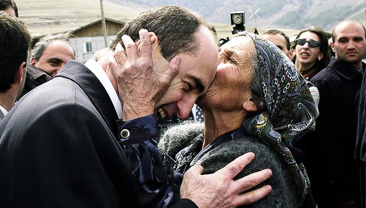 Իր հետ կառուցել ենք, ստեղծել ենք, հաղթել ենք․ Տեսանյութ՝ Քոչարյանի պաշտոնավարումների տարիներից