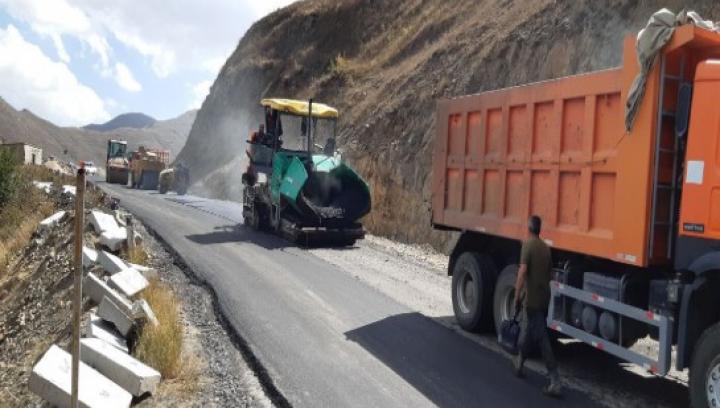Պետբյուջեի ֆինանսավորմամբ հիմնանորոգվում է Մեղրի-Իրանի սահման ավտոճանապարհի մի հատվածը