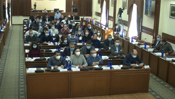 Ավագանու անդամների լիազորության դադարեցումներ, բյուջեի վերաբաշխում․ ավագանու նիստը․ ուղիղ