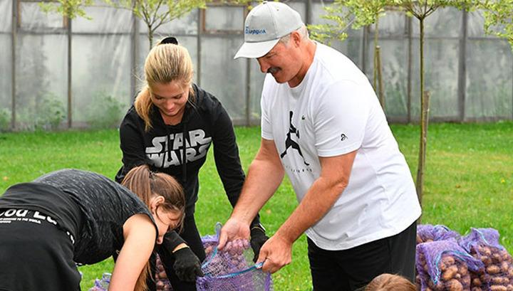 Լուկաշենկոն կարտոֆիլ և ձմերուկ է հավաքել