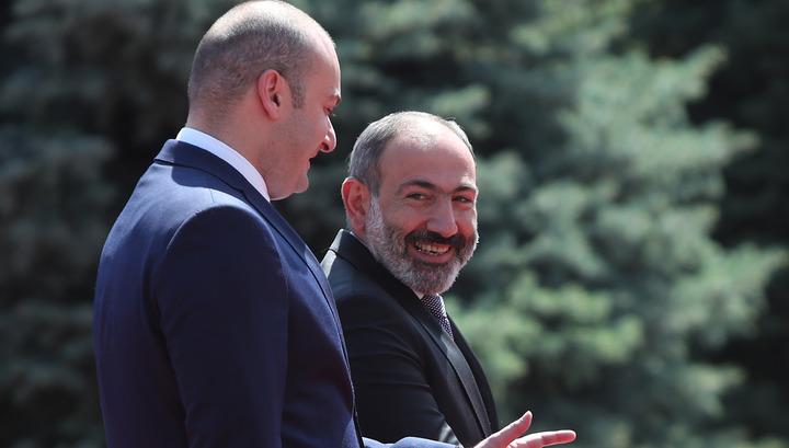 Պրոբլեմները լուծելու փոխարեն․ «Հայոց աշխարհ»