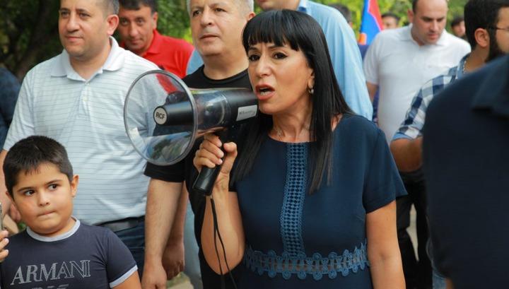 Նաիրա Զոհրաբյանն ուղիղ եթերով բանավեճ է պահանջում Հայկ Մարությանի հետ