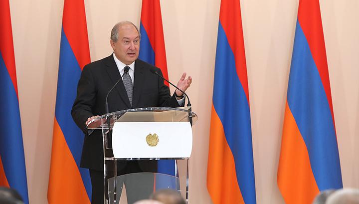 Սպիտակ չեք ունենա, եթե չհամախմբեք բոլոր գույները, նույնիսկ սևը. նախագահը՝ սև-սպիտակի մասին