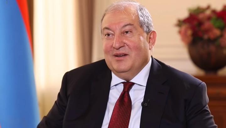 Կովիդ-19-ի դեմ պայքարում իրենց ավանդի համար մի խումբ բժիշկներ պարգևատրվել են