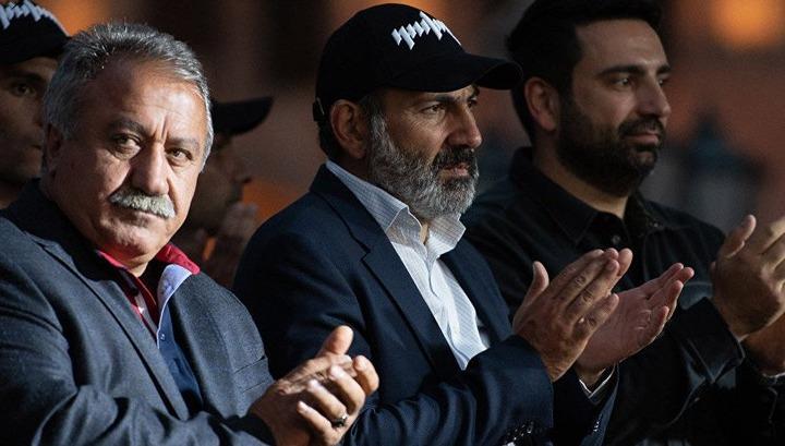 Բախում՝ Սասուն Միքայելյանի և Փաշինյանի միջև․ «Փաստ»