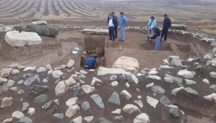 Արցախում մարդակերպ կոթողներ են պեղել