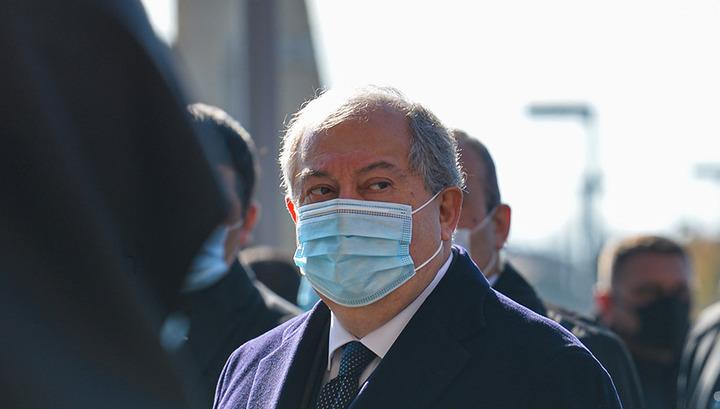 Կորոնավիրուսով վարակված Արմեն Սարգսյանը տեղափոխվել է հիվանդանոց