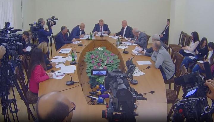 ԱԺ-ն քննարկում է գազն ու հոսանքն էժանացնելու հարցը․ ՈւՂԻՂ