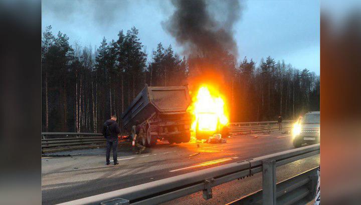 Խոշոր վթար՝ ՌԴ-ում․ 6 մարդ ողջակիզվել է․ կադրեր դեպքի վայրից