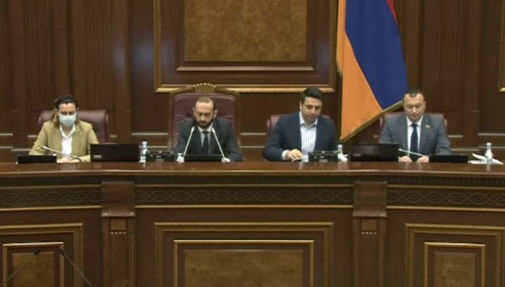 ԱԺ-ում հարցուպատասխանների ժամ է․ ուղիղ