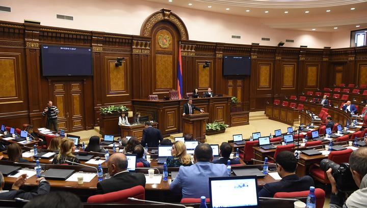 ԱԺ-ն միաձայն ընդունեց համաներման նախագիծը