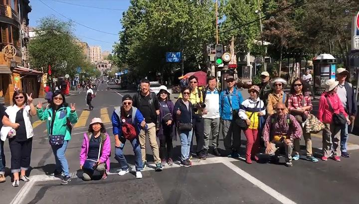 Զբոսաշրջությունն ու հեղափոխությունը՝ հակառակ բևեռներում