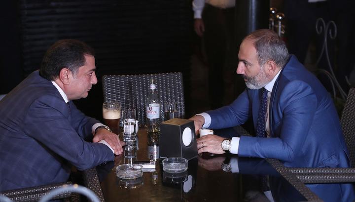 Ի՞նչ են պայմանավորվել Վահրամ Բաղդասարյանն ու Փաշինյանը․ «Հրապարակ»