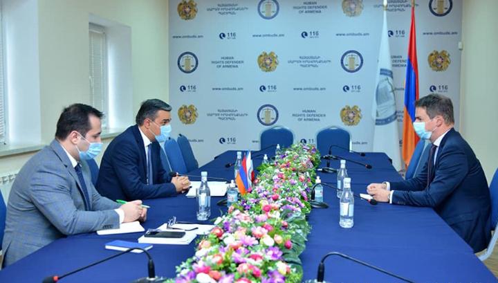 Գերիների վերադարձի հարցը ՄԻՊ-ը ներկայացրել է Ֆրանսիայի դեսպանին